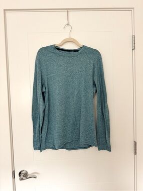 Lululemon Men’s Heathered Teal Long Sleeve Top